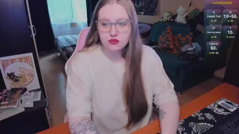 Snapshot of alice_dreamgirl_ chatting on 05-28-26, 07:05 Alice 3 online show from 05-28-26, 07:05