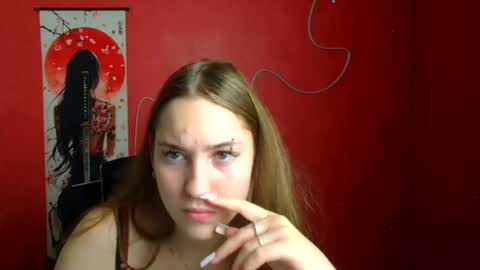 Snapshot of alice_dreamofu chatting on 07-24-26, 05:38 Alice online show from 07-24-26, 05:38