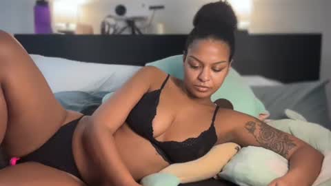 Snapshot of alice_erotica chatting on 10-27-25, 08:57 alice erotica online show from 10-27-25, 08:57