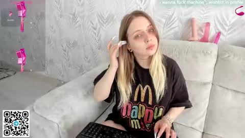 Snapshot of alice_halle chatting on 04-27-26, 06:55 alice_halle online show from 04-27-26, 06:55