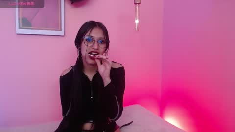 Snapshot of alice_in_hornyland_ chatting on 10-01-25, 11:44 alice_in_hornyland_ online show from 10-01-25, 11:44
