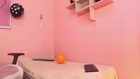 Snapshot of alice_in_hornyland_ chatting on 10-08-25, 08:28 alice_in_hornyland_ online show from 10-08-25, 08:28