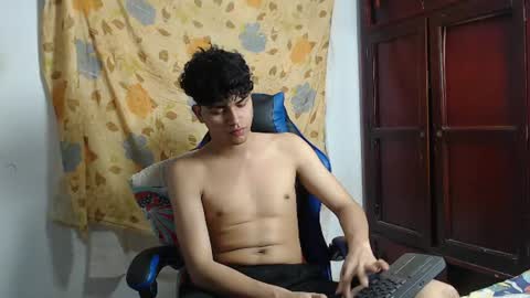 Snapshot of alice_julls chatting on 07-10-26, 05:34 alice online show from 07-10-26, 05:34