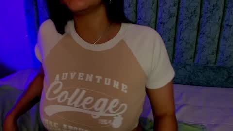 Snapshot of alice_martinez_ chatting on 12-11-24, 04:18 alice and amber online show from 12-11-24, 04:18