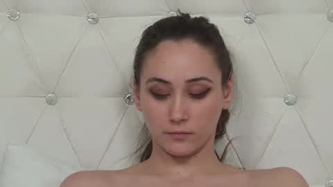 Snapshot of alice_munro chatting on 02-28-25, 09:33 AliceMunro online show from 02-28-25, 09:33