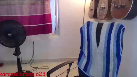 Alicia Aldara online show from 09-19-25, 03:41