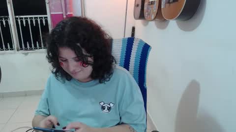 Alicia Aldara online show from 10-11-25, 04:01