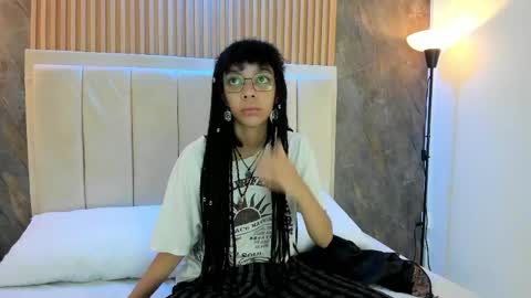 alice_rossi4 online show from 05-19-26, 11:16