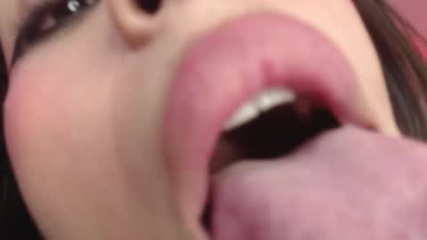 Snapshot of alice_sofia chatting on 01-29-25, 09:39 Sofia online show from 01-29-25, 09:39
