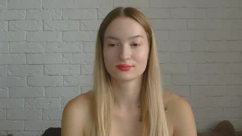 Snapshot of alice_sweet_01 chatting on 10-02-25, 01:07 Alice online show from 10-02-25, 01:07