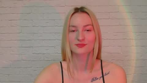 Snapshot of alice_sweet_01 chatting on 03-04-26, 04:24 Alice online show from 03-04-26, 04:24