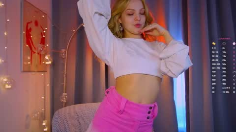 Alice  online show from 04-08-26, 03:56