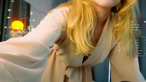Alice  online show from 05-19-26, 04:02