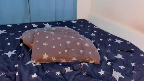 Snapshot of alice_unique chatting on 12-21-24, 12:06 Alice online show from 12-21-24, 12:06