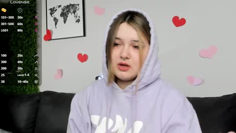 Alice  online show from 02-02-25, 03:28