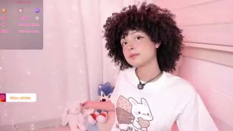 Snapshot of alice_wiinter chatting on 07-28-26, 11:15 Alice online show from 07-28-26, 11:15