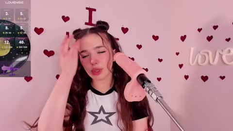 Snapshot of alicebonam chatting on 02-14-25, 06:56 Alice online show from 02-14-25, 06:56