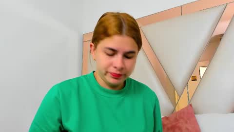 AliceCruz online show from 06-12-26, 12:15