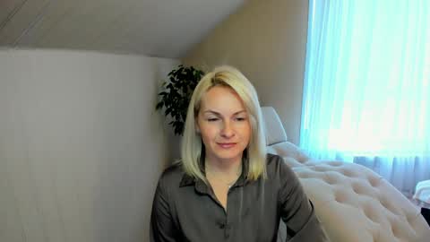 Alicee online show from 12-17-24, 07:29