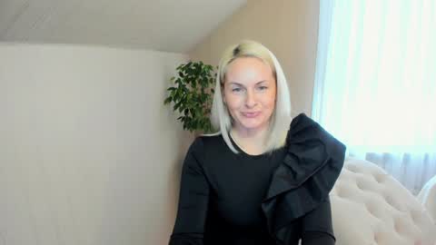 Alicee online show from 12-24-24, 10:22