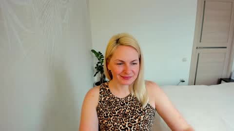 Alicee online show from 03-27-26, 07:47