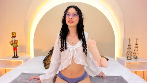 Snapshot of alicee_rodriguez chatting on 12-16-24, 08:05 alice online show from 12-16-24, 08:05