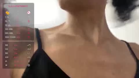 Snapshot of alicee_salvatore chatting on 03-30-26, 07:04 Alice Salvatore online show from 03-30-26, 07:04