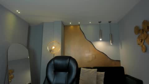 Alice online show from 10-14-25, 07:14