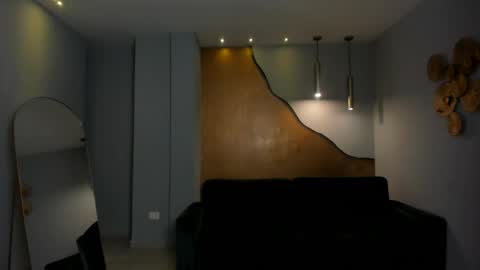 Alice online show from 04-20-26, 07:26