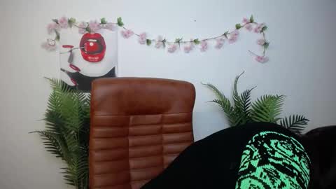 AliceInks online show from 02-07-26, 07:01