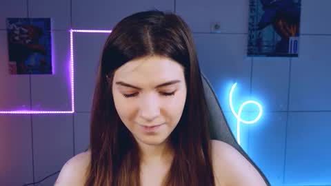 Alice online show from 09-24-25, 05:11