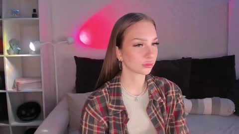 Alice online show from 11-06-25, 03:18