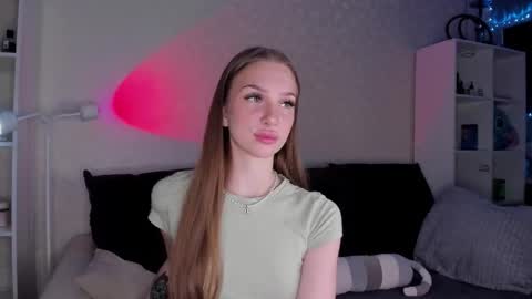 Alice online show from 11-19-25, 04:23