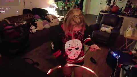 Alice Liddell online show from 10-31-25, 04:35