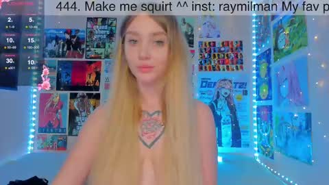 Snapshot of alicemilman chatting on 12-27-24, 02:43 Alice  online show from 12-27-24, 02:43