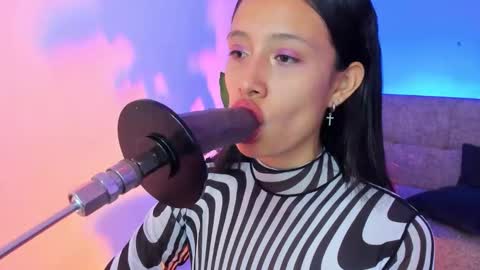 Alicee  online show from 12-20-25, 10:00