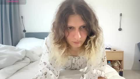 AlicePinkhead online show from 10-07-25, 06:10