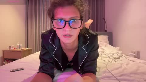 AlicePinkhead online show from 03-30-26, 06:47