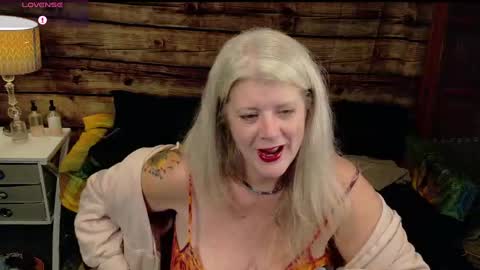 Alices Curiosity online show from 12-06-24, 03:30