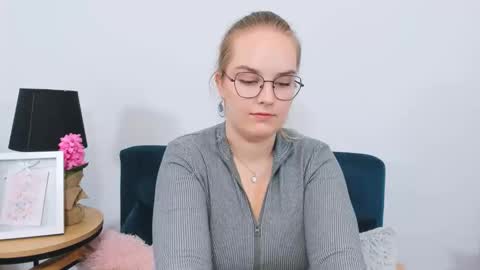 alicesensitive online show from 09-15-25, 03:23