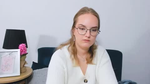 alicesensitive online show from 09-16-25, 03:35