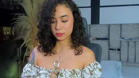 Alicestevens online show from 04-18-26, 04:00