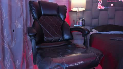 Alicestevens online show from 05-15-26, 01:40