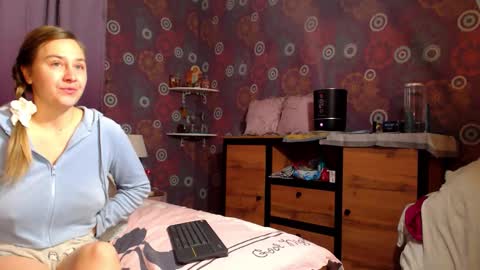 alicewetsquirt online show from 02-04-26, 12:49