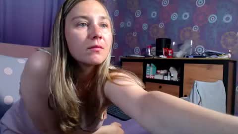 alicewetsquirt online show from 06-12-26, 11:09
