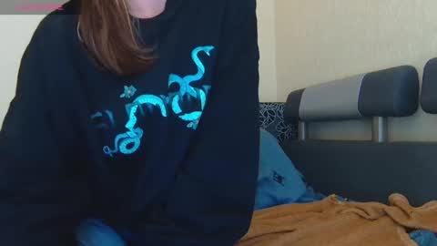 AliceWoolfy online show from 04-12-26, 03:00