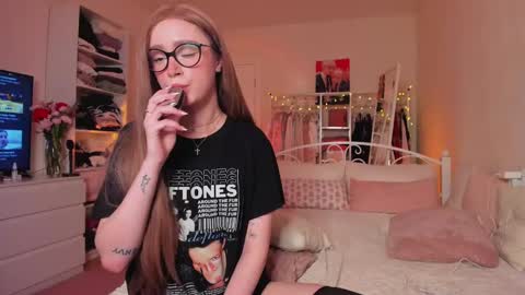 from wonderland online show from 03-07-25, 04:33