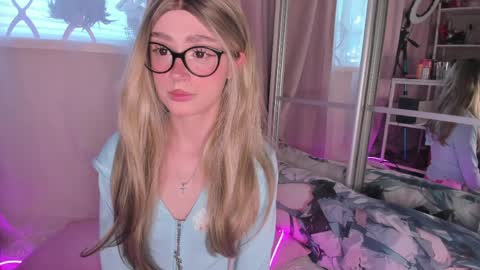 from wonderland online show from 04-03-26, 03:10