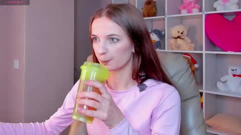 Alicia Adams online show from 01-06-26, 12:58