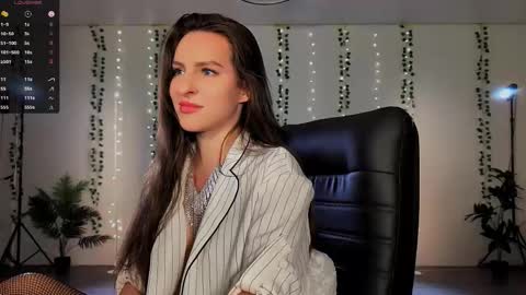 Alicia online show from 11-10-25, 06:51